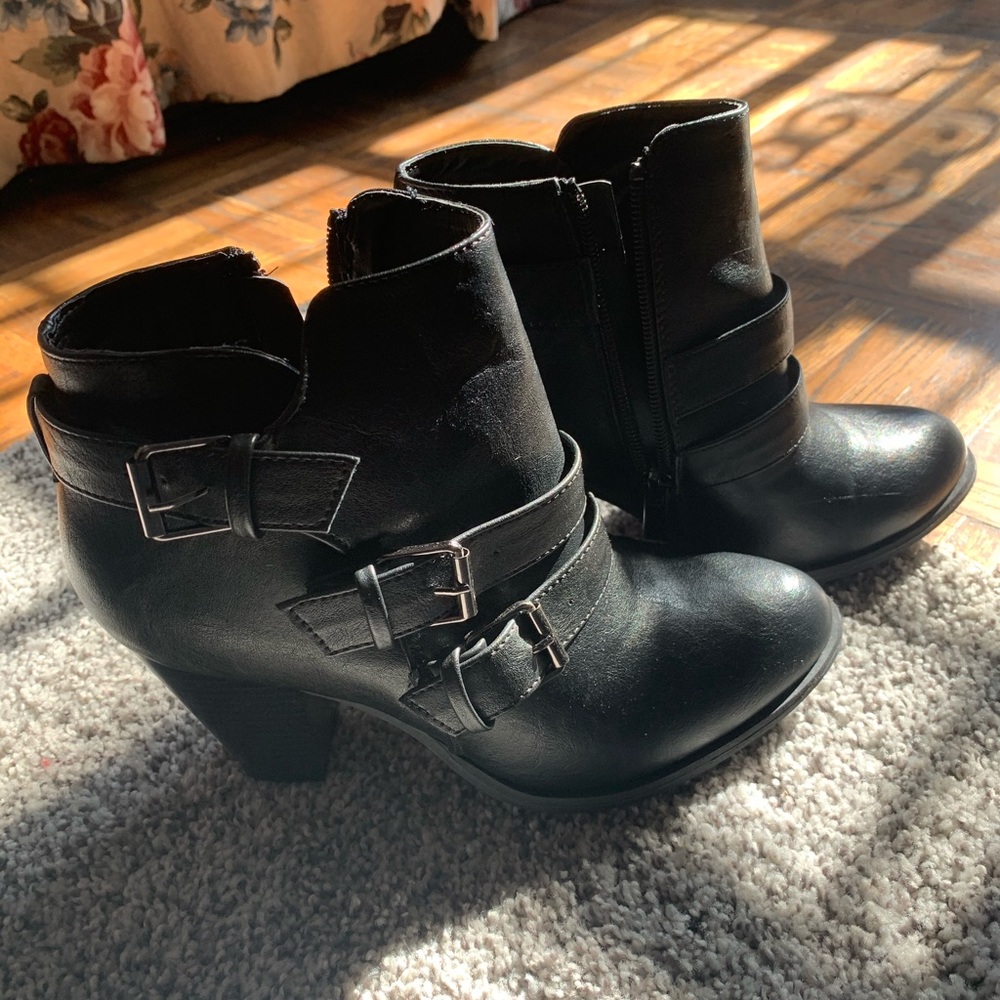 Black Boots